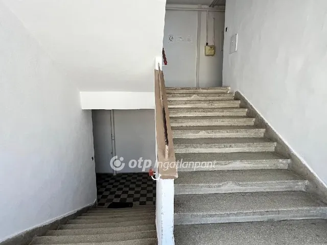 Eladó lakás Pápa 37 nm
