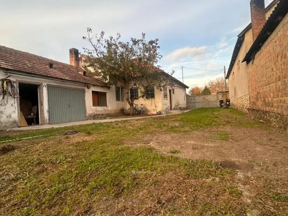Eladó ház Pápateszér 86 nm