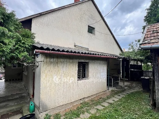 Eladó ház Ugod 215 nm