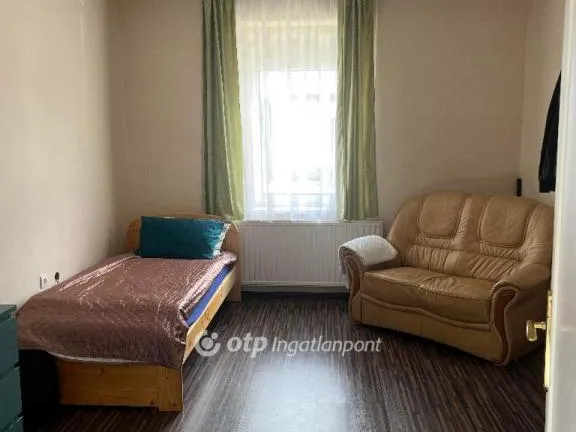 Eladó ház Pápa 471 nm