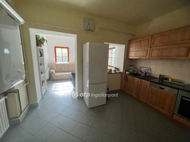 Eladó ház Pápa 471 nm