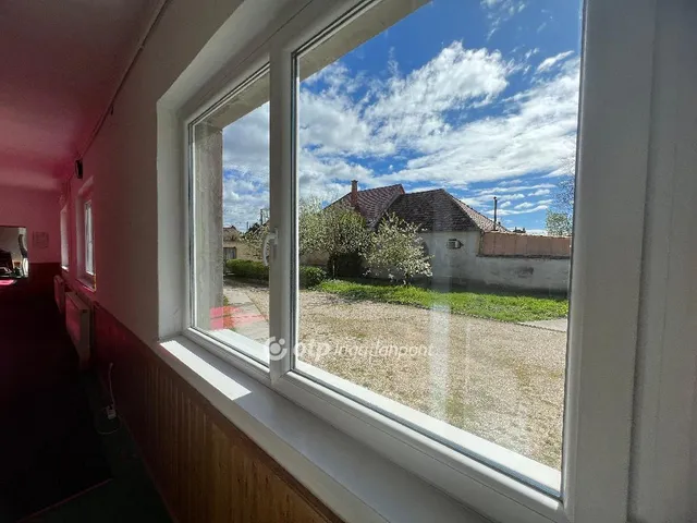 Eladó ház Pápa 471 nm