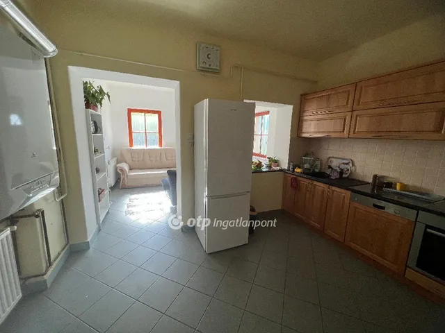Eladó ház Pápa 471 nm
