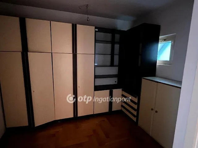 Eladó lakás Pápa 146 nm