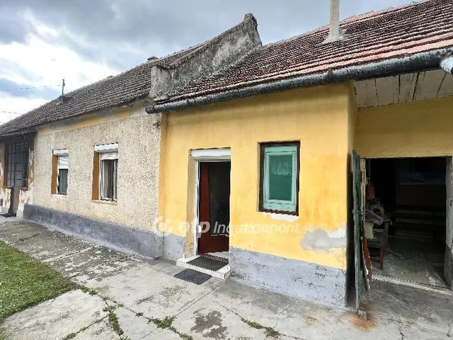 Eladó ház Csót 104 nm