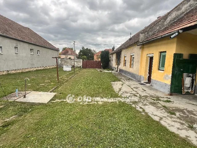Eladó ház Csót 104 nm