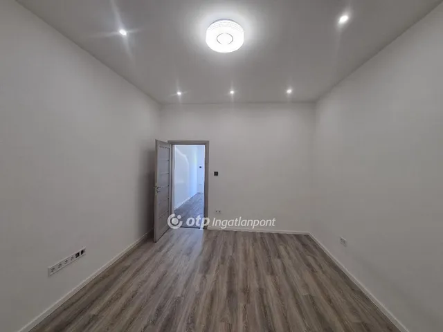 Eladó lakás Pápa 31 nm