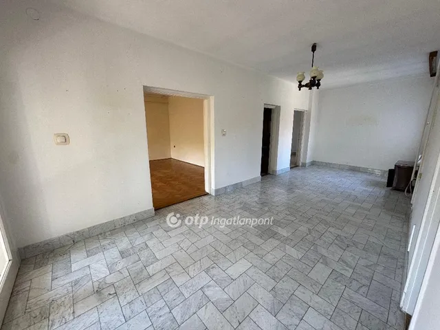 Eladó ház Pápa 237 nm