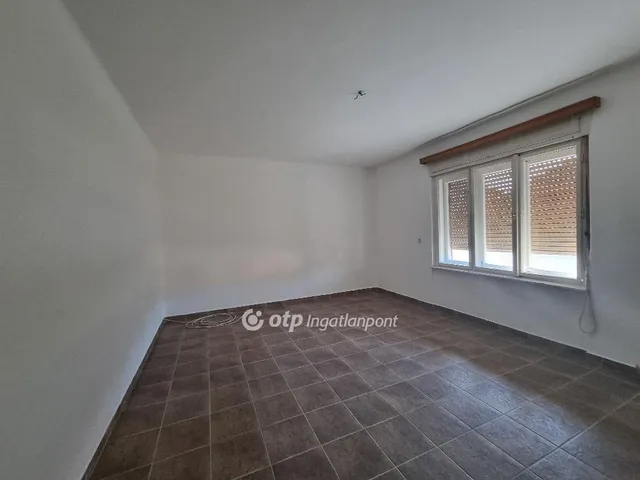 Eladó ház Pápa 237 nm