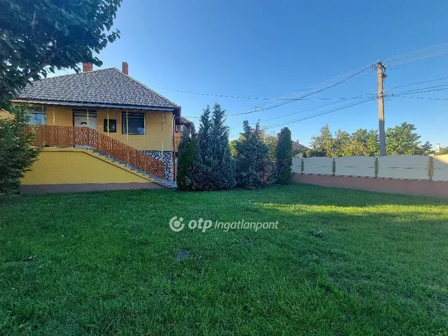 Eladó ház Pápa 246 nm