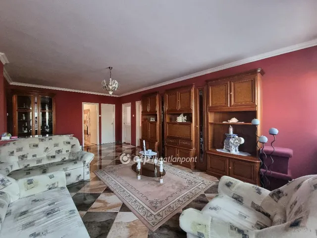 Eladó ház Pápa 246 nm