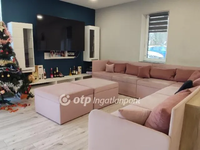 Eladó ház Pápa 360 nm