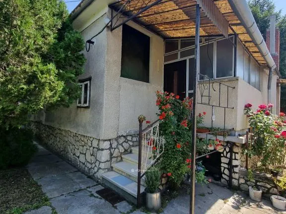 Eladó ház Pápa, Tókert 93 nm