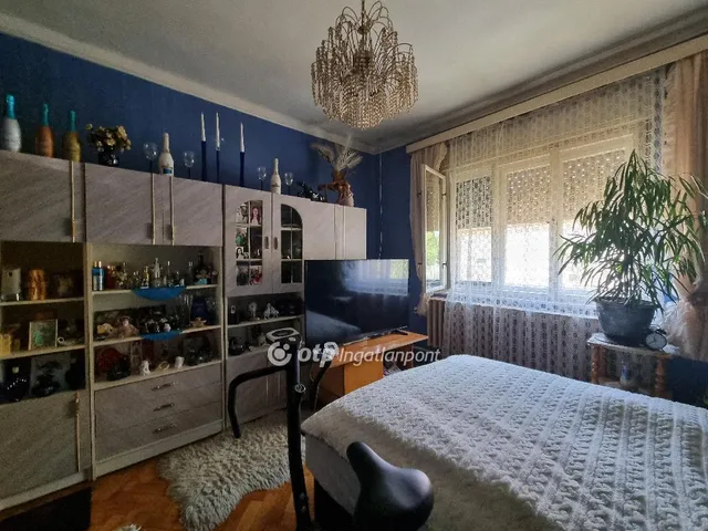 Eladó ház Pápa, Tókert 93 nm