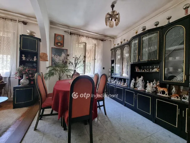 Eladó ház Pápa, Tókert 93 nm