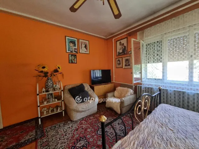 Eladó ház Pápa, Tókert 93 nm