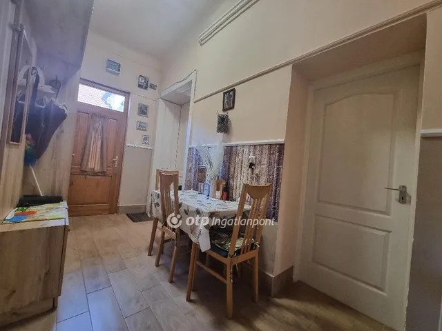 Eladó lakás Pápa 75 nm
