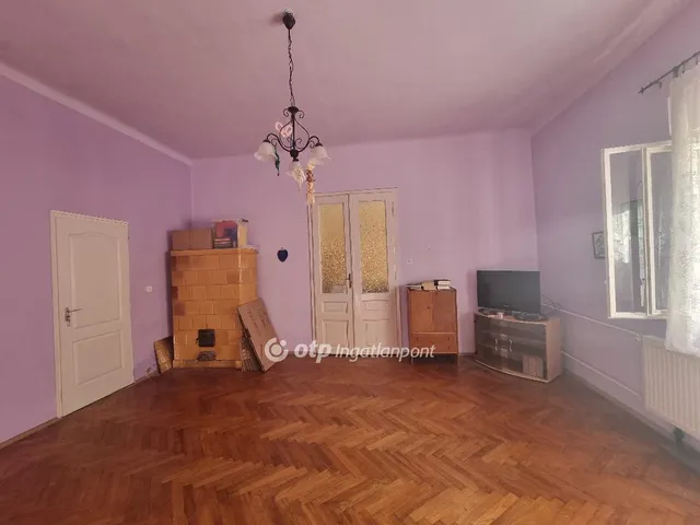 Eladó lakás Pápa 75 nm