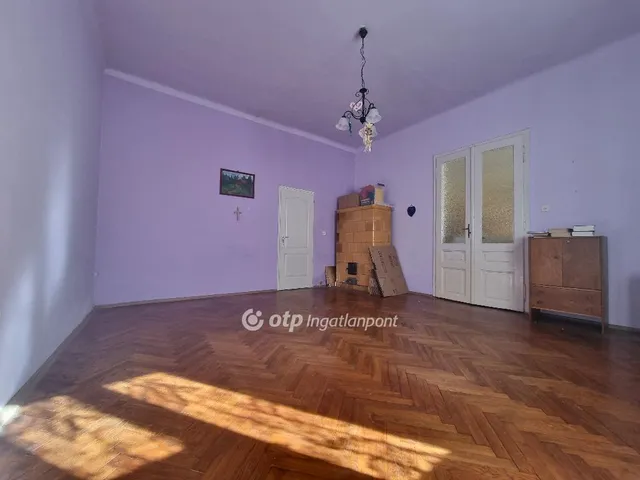 Eladó lakás Pápa 75 nm