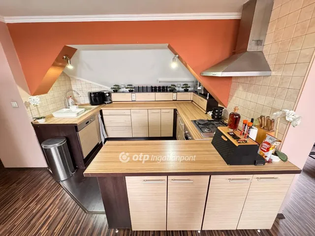 Eladó lakás Pápa 127 nm