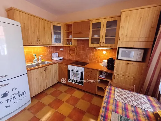 Eladó lakás Pápa 37 nm