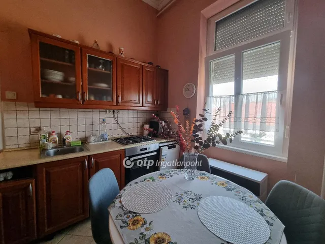 Eladó lakás Pápa 41 nm