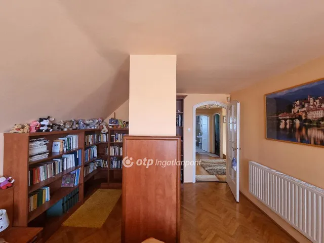 Eladó ház Pápa 209 nm