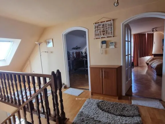 Eladó ház Pápa 209 nm