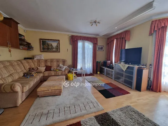 Eladó ház Pápa 209 nm