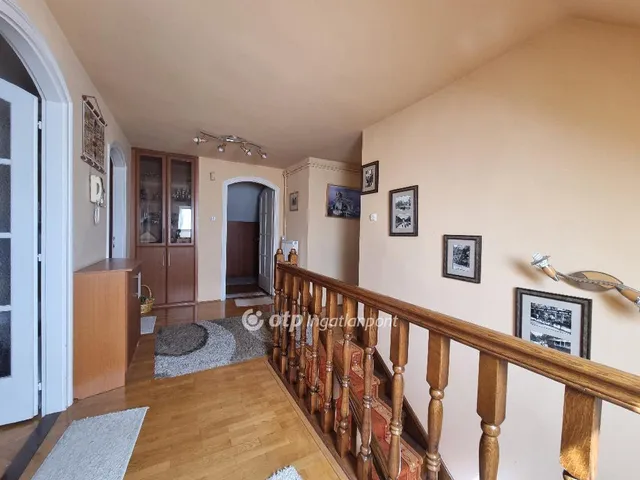 Eladó ház Pápa 209 nm