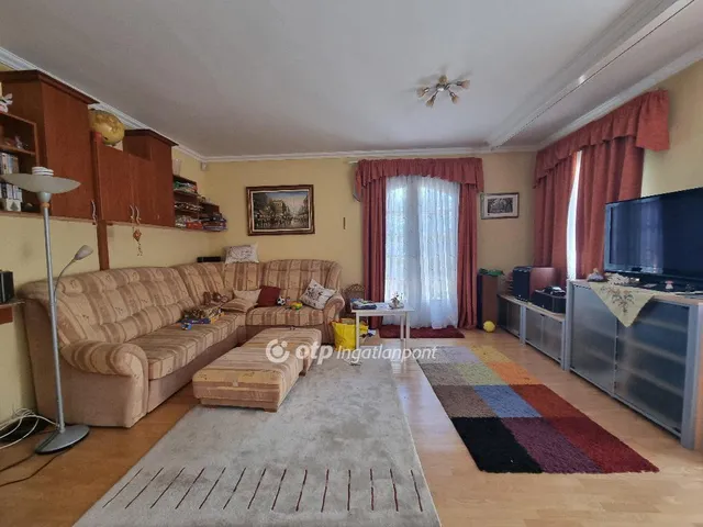 Eladó ház Pápa 209 nm