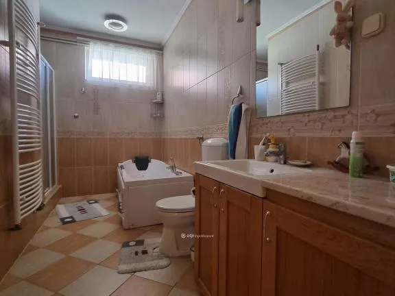 Eladó ház Pápa 209 nm