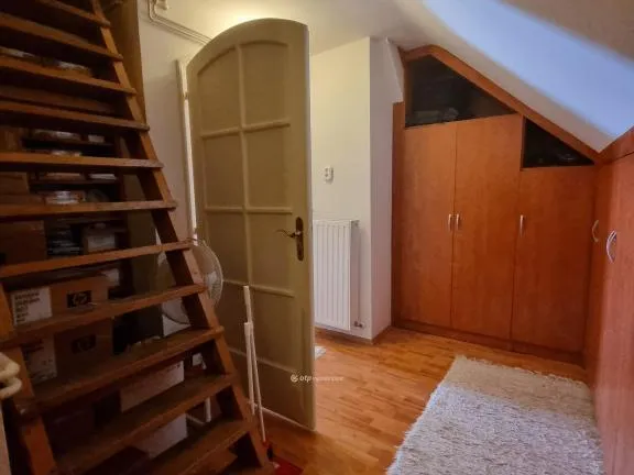 Eladó ház Pápa 209 nm