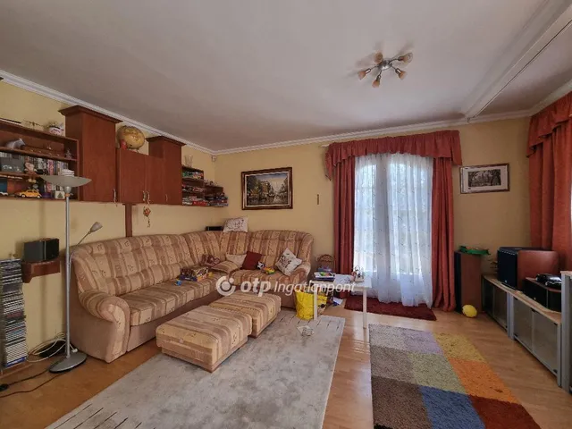 Eladó ház Pápa 209 nm