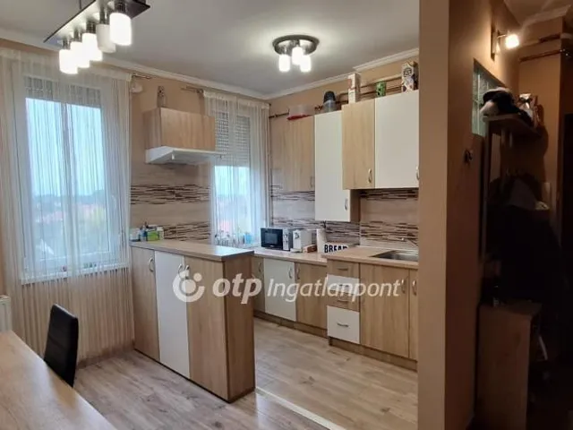 Eladó lakás Pápa 58 nm