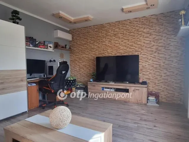 Eladó lakás Pápa 58 nm