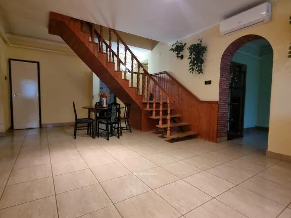 Eladó ház Egyházaskesző 174 nm