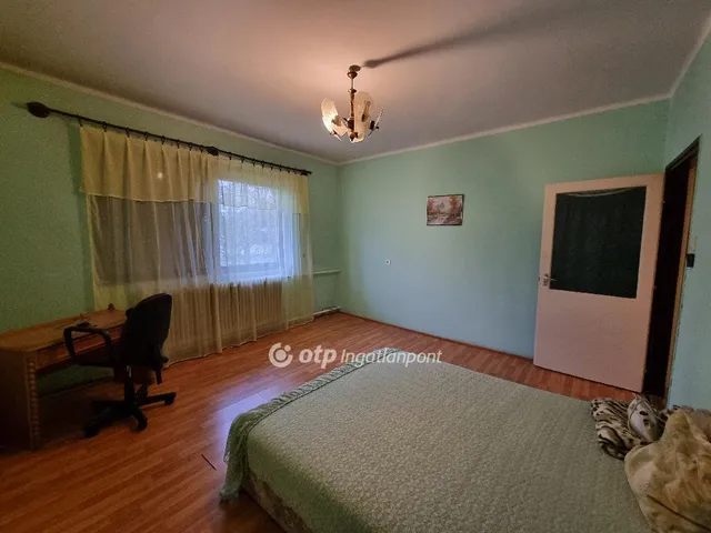 Eladó ház Egyházaskesző 174 nm