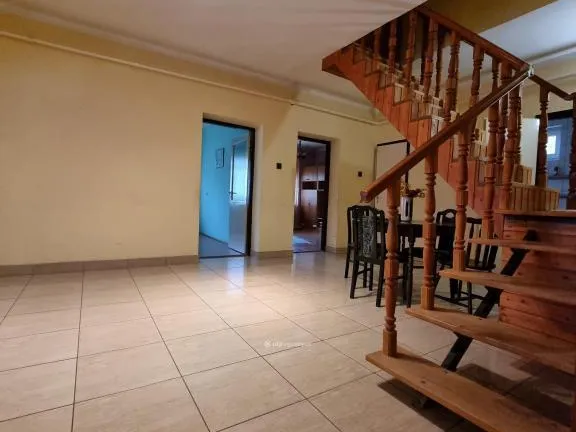 Eladó ház Egyházaskesző 174 nm