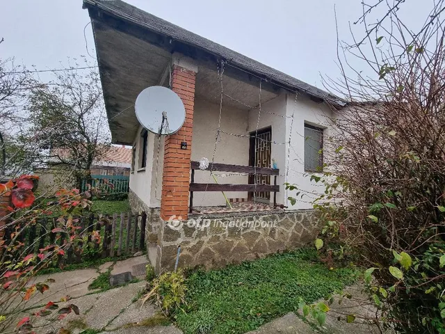 Eladó ház Egyházaskesző 174 nm