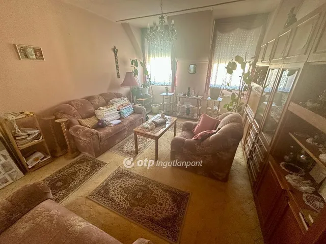 Eladó lakás Pápa 54 nm