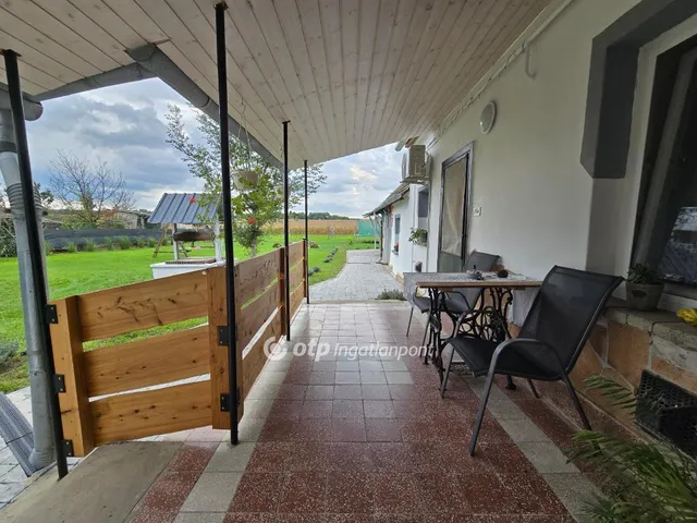 Eladó ház Bakonyság 91 nm