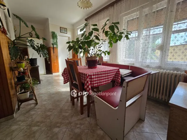 Eladó ház Pápa 170 nm