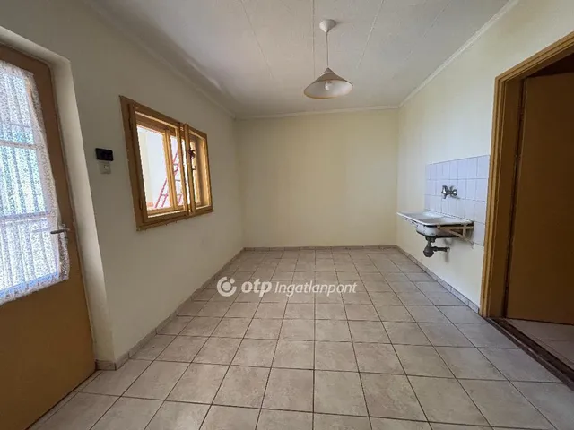 Eladó ház Bakonyság 97 nm