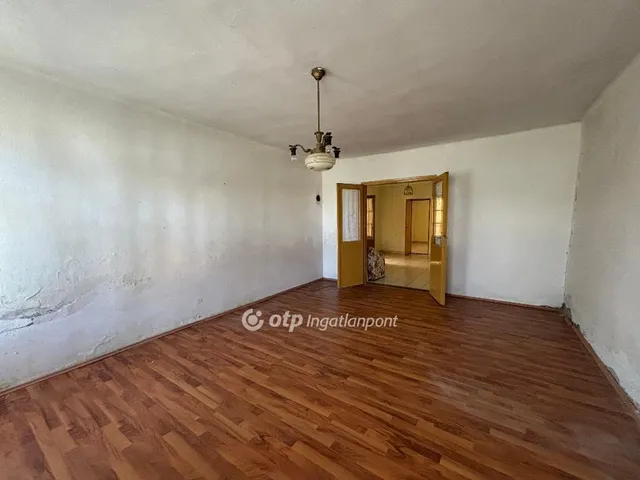 Eladó ház Bakonyság 97 nm