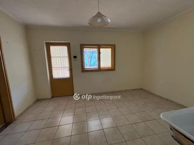 Eladó ház Bakonyság 97 nm