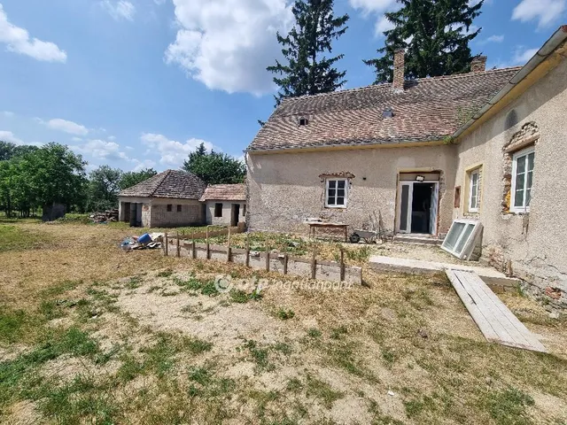 Eladó ház Dabrony 142 nm