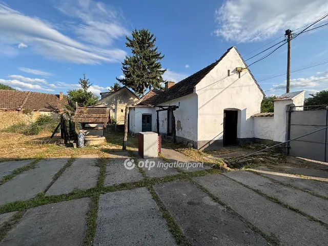 Eladó ház Nagytevel 88 nm