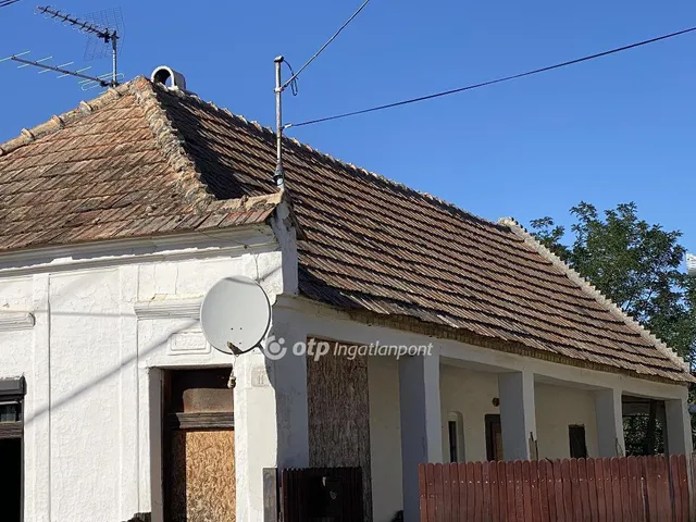 Eladó ház Bakonyszücs 77 nm