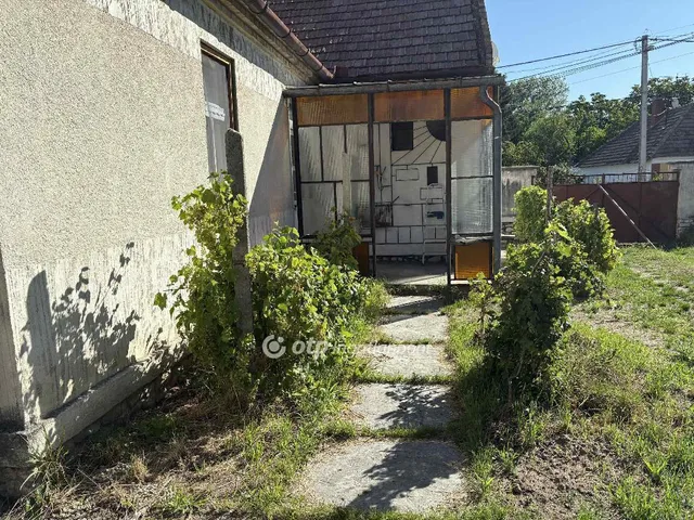 Eladó ház Homokbödöge 102 nm